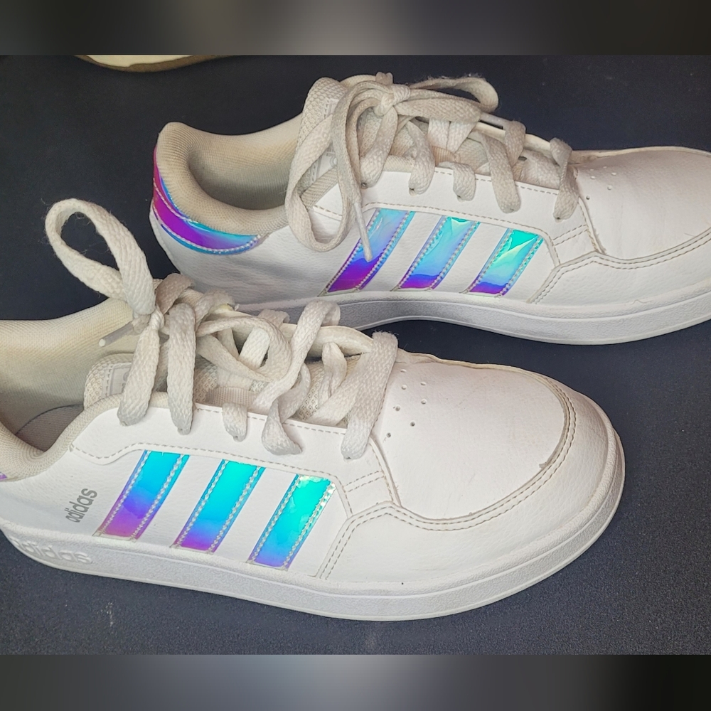 Adidas Grand court holographic size 5